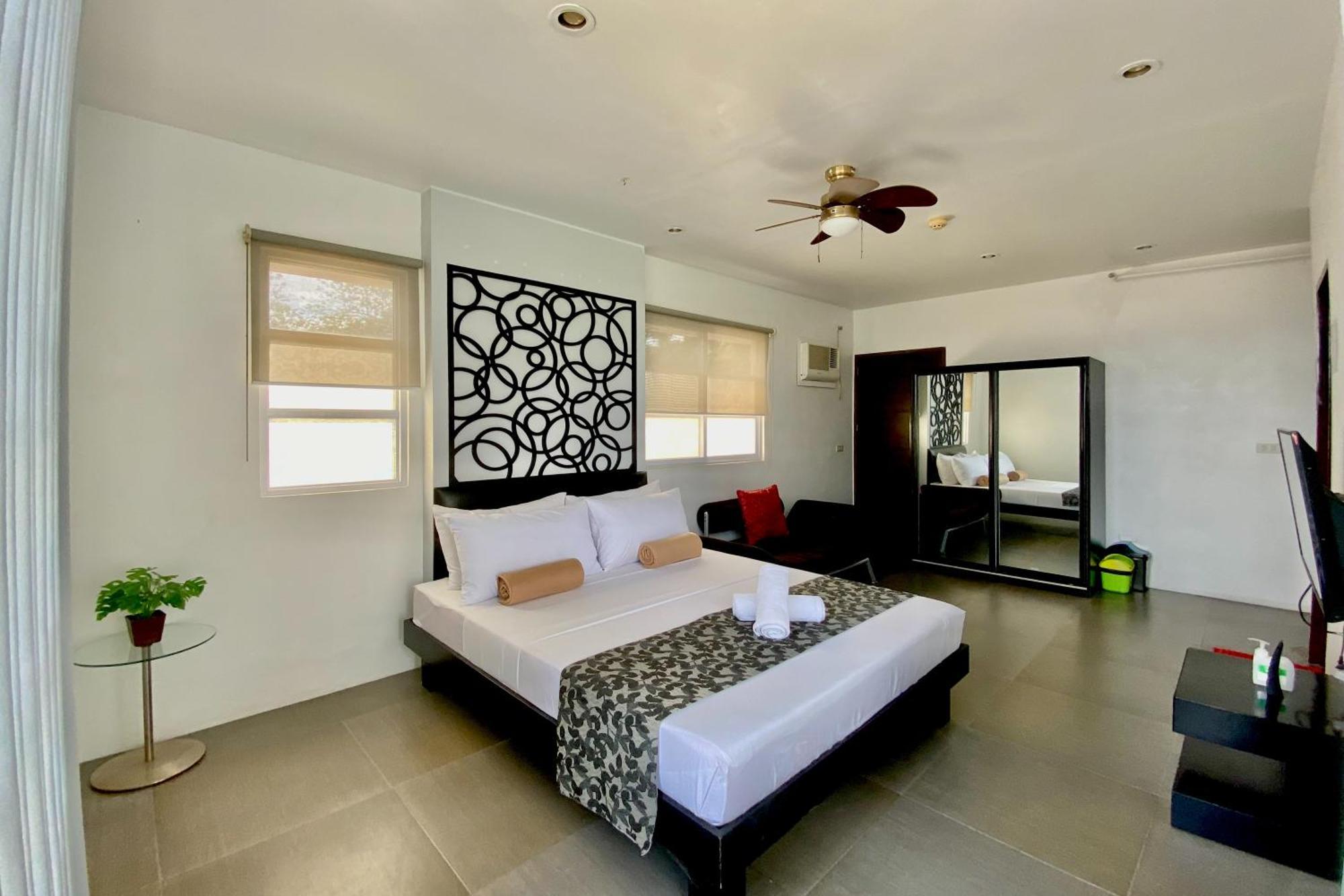 Micasa Lodge Palawan Coron Exterior photo